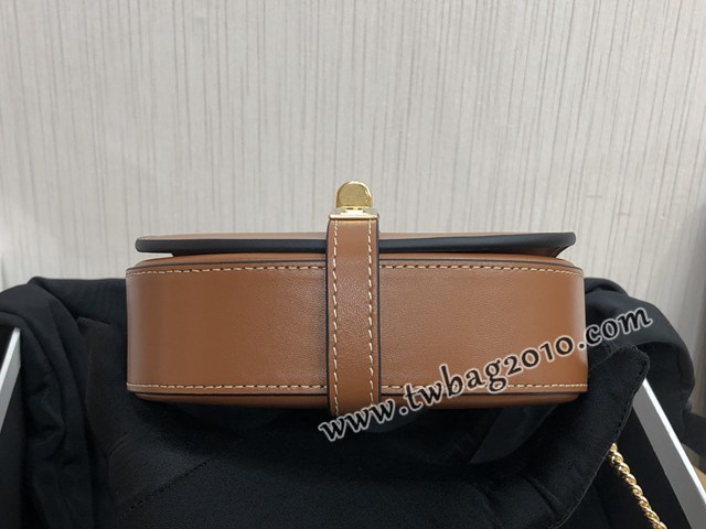 Celine專櫃2023新款鏈條單肩斜挎小包 10G453 賽琳16系列新款馬鞍包 sldj2277
